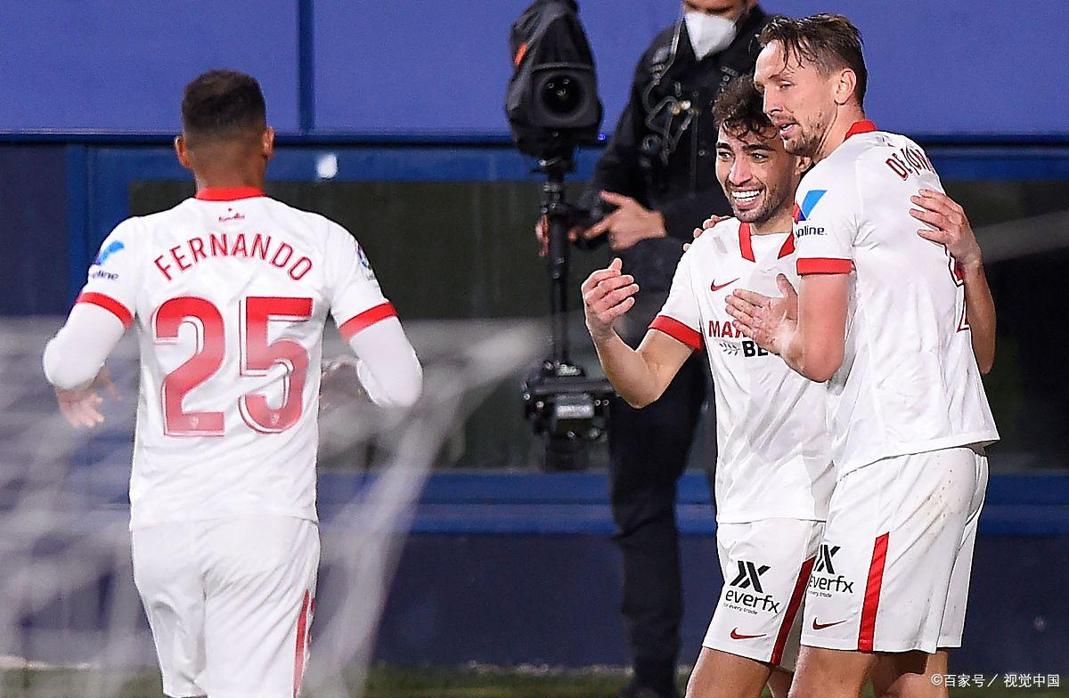 包含塞维利亚遭遇主场失利，排名下滑的词条