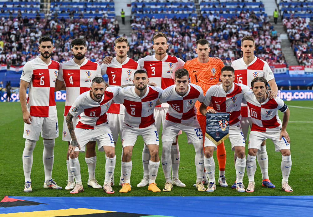 西班牙胜克罗地亚，小组出线