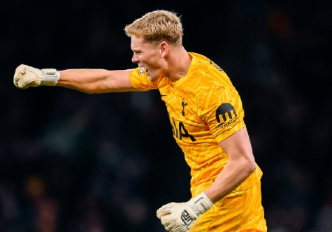 热刺门将神勇扑救，助球队幸运险胜